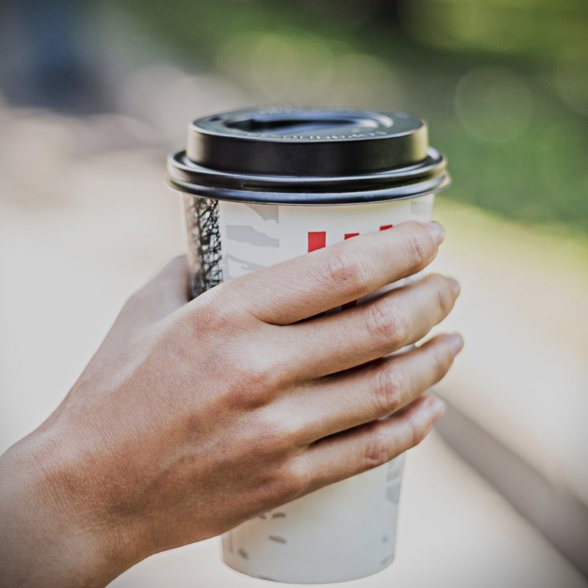 Luckin Coffee: trimestrale da record con ricavi a 1,22 miliardi (+41%)